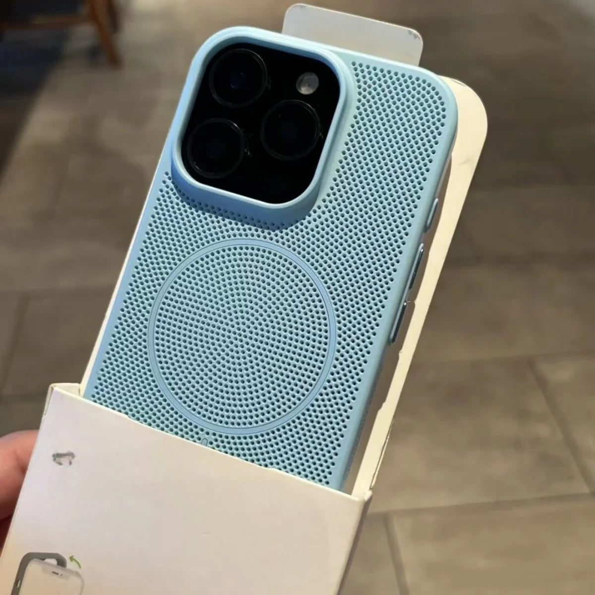 Grille de Dissipation Thermique Magnétique – Coque MagSafe iPhone