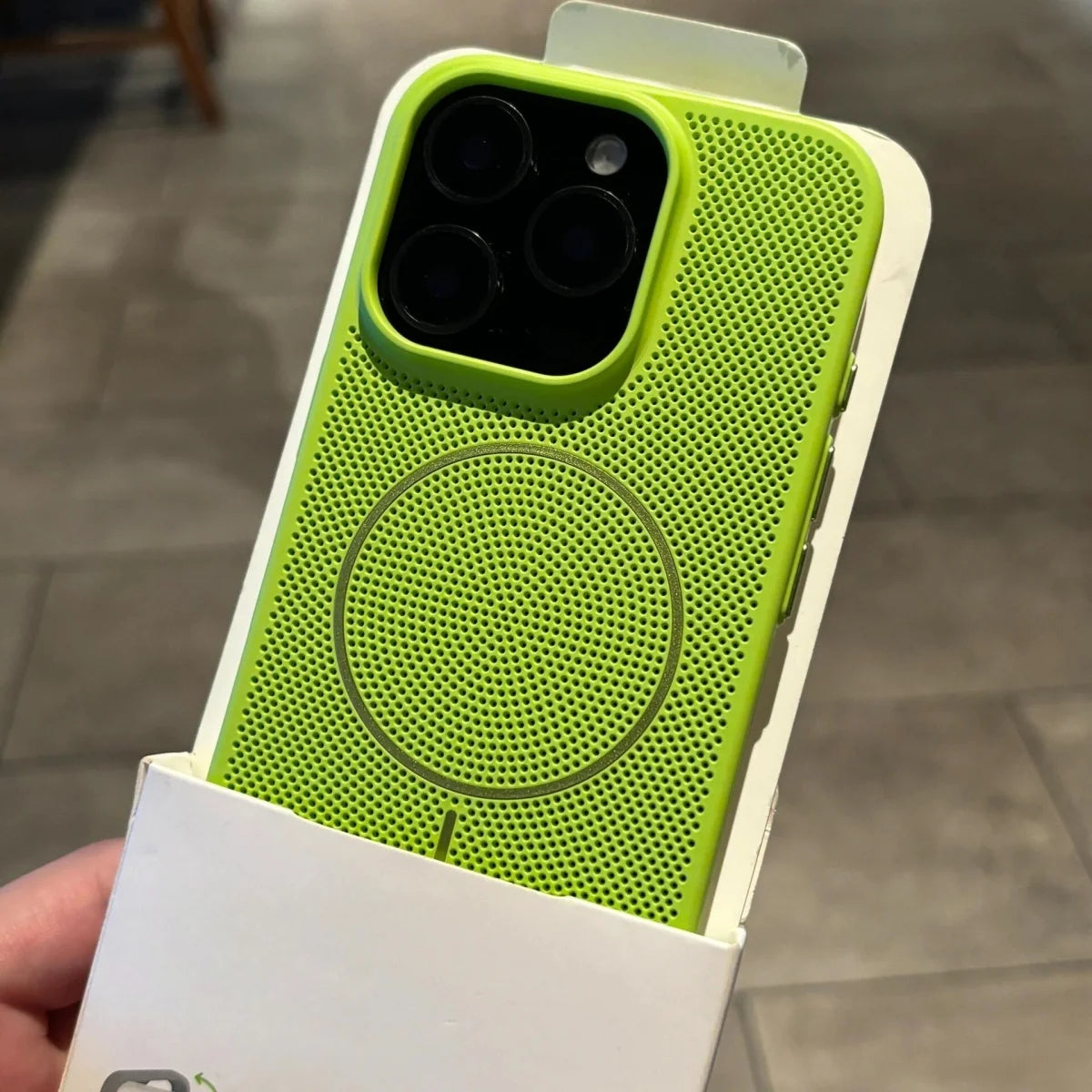 Grille de Dissipation Thermique Magnétique – Coque MagSafe iPhone